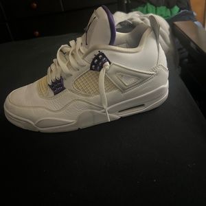 Jordan retro 4 white/purple